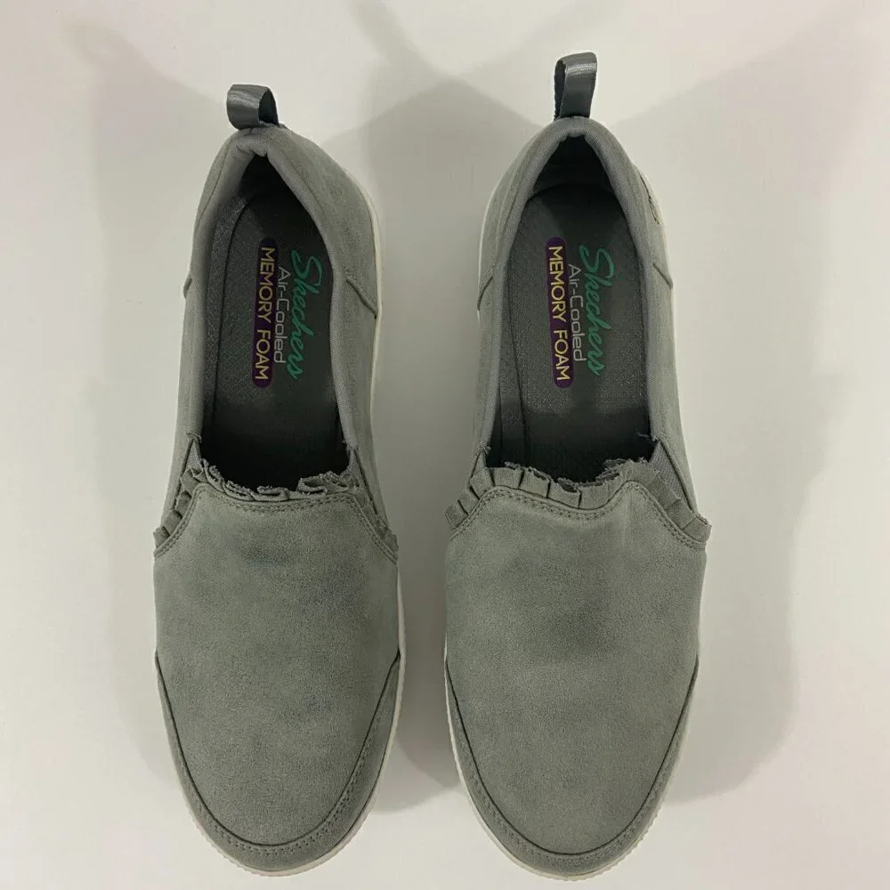 Skechers Women's Slip-on Classic Fit Shoes Air Cooled Memory Foam Grey Size 9
